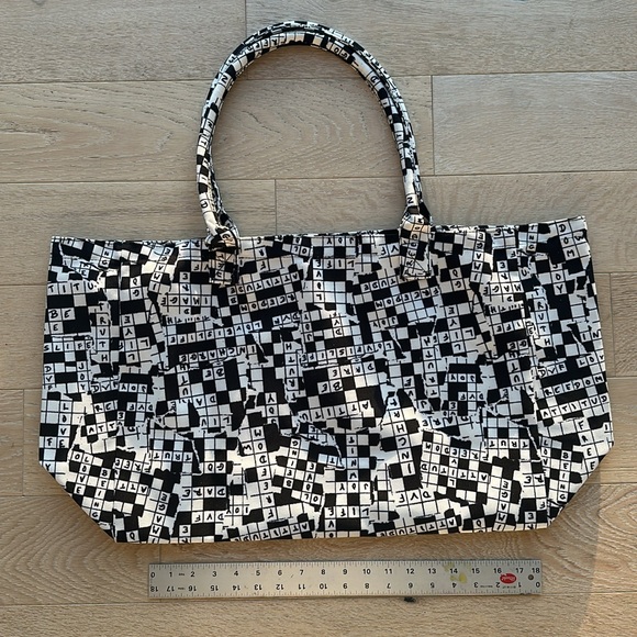 Diane von Furstenberg large crossword tote - Picture 4 of 5